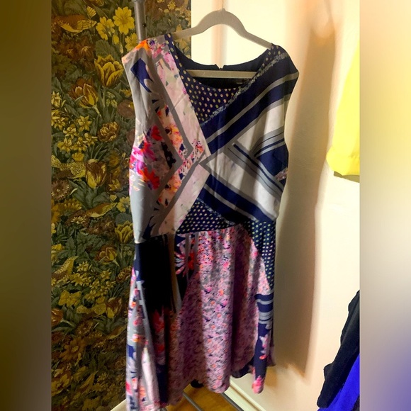 Suzanne Betro Dresses & Skirts - Suzanne Betro NWT midi dress